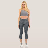 Elegantes dunkelgraues Muster: Logos und Text pers Capri Leggings (Vorderseite)