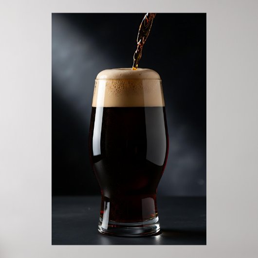 Elegantes Dunkles Bier in Tulip Glass Poster (Vorne)