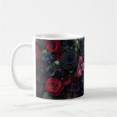 Elegantes dunkles Blumenarrangement mit Rose Kaffeetasse (Links)