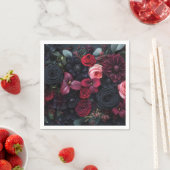 Elegantes dunkles Blumenarrangement mit Rose Serviette (Beispiel)