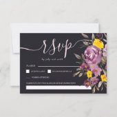 Elegantes dunkles Lila blumengeschmücktes Hochzeit RSVP Karte (Vorderseite)