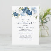 Elegantes Dusty Blue Floral Brautparty Einladung (Stehend Vorderseite)