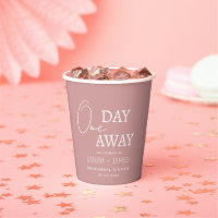 Elegantes Dusty Pink Ein Tag vor der Probe Abendes