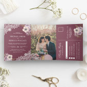 Elegantes Dusty Pink Floral Lace Wedding Foto Dreifach Gefaltete Einladung