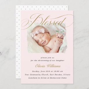 Elegantes Dusty Pink Pastel Script Taufe Foto Einladung