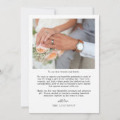 Elegantes Ehepaar Minimalistische einfache Script- Einladung (Rückseite)