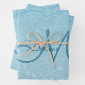 Elegantes einfaches Baby Blue Monogram Design Geschenkpapier Set (Beispiel)