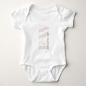 Elegantes einfaches Minimal Blush Pink Name Monogr Baby Strampler (Vorderseite)