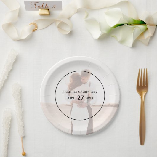 Elegantes Einfaches Minimalistisches Foto Hochzeit Pappteller (Hochzeit)