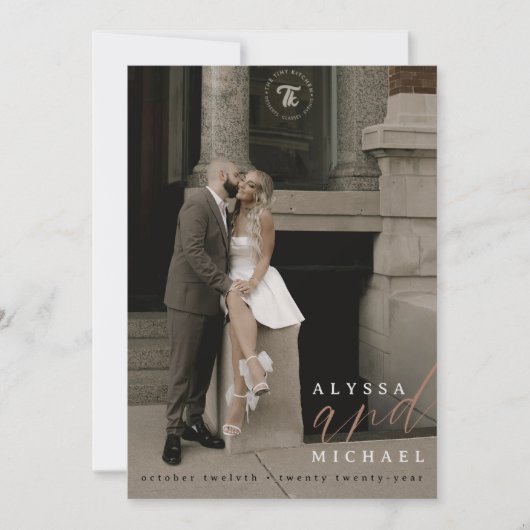 Elegantes einfaches Mocha Mousse Foto Hochzeit Save The Date (Vorderseite)