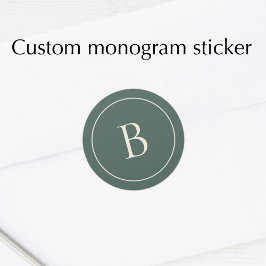 Elegantes einfaches Monogramm Tannen Grün Umschlag Runder Aufkleber