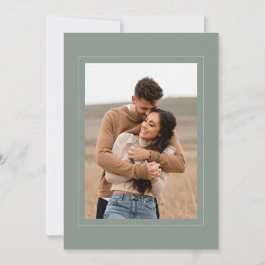 Elegantes einfaches neutrales Foto Grüne Hochzeit Einladung (Rückseite)