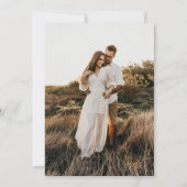 Elegantes einfaches Script Calligraphy Foto Weddin Einladung (Rückseite)