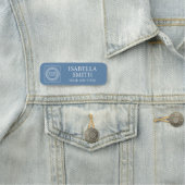 Elegantes Firmenlogo Mitarbeiter Namensschild Abze (Beispiel)