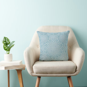 Elegantes Flaches Eisblaues Mandala Kissen