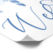 Elegantes Floral Dusty Blauer Begrüßungszeichen Poster (Ecke)