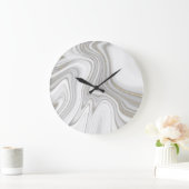 Elegantes, flüssiges Marmormuster aus Glitzer Große Wanduhr (Zuhause)