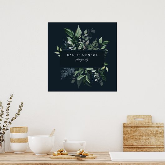 Elegantes Forest Foliage Frame Dunkles blaues Gesc Poster (Küche)