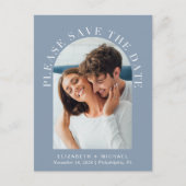 Elegantes Foto Arch Dusty Blau Save the Date Ankündigungspostkarte (Vorderseite)