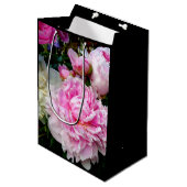 Elegantes Foto aus rosa, blühenden Pinien Mittlere Geschenktüte (Vorderseite Schrägansicht)