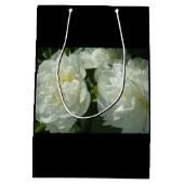 Elegantes Foto aus weißer Blume mit Blumen Mittlere Geschenktüte (Rückseite)