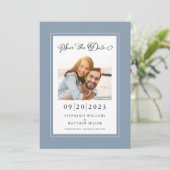 Elegantes Foto Dusty Blue Save the Date Verlobung (Stehend Vorderseite)