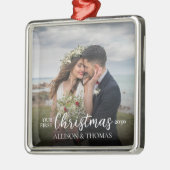 Elegantes Foto Hochzeit Unser erstes Weihnachtsfes Ornament Aus Metall (Links)