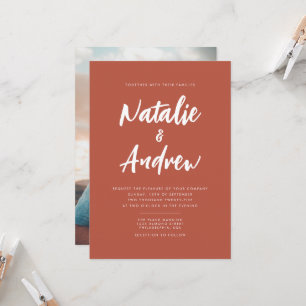 Elegantes Foto Minimalistisch Script Misty Burnt O Einladung