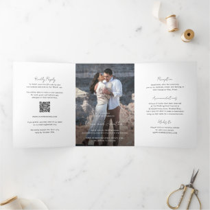 Elegantes Foto QR Code Moderne Hochzeit Dreifach Gefaltete Einladung