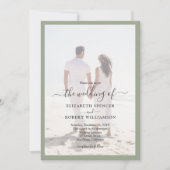 Elegantes Foto Sage Green Wedding Einladung (Vorderseite)