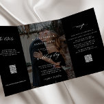 Elegantes Foto schwarze Hochzeit RSVP Details QR-C Dreifach Gefaltete Einladung<br><div class="desc">Modernes, minimales Typografie-Trendschwarz in einem Budget Hochzeitseinladungsvorlage mit 2 Fotos, uAwg und Details mit dem Scannen von QR-Codes mit einem schicken angesagten Kalligraphieskript und dunklem Overlay. Einfach mit ein oder zwei benutzerdefinierten Fotos (Sie können auf beiden Seiten dasselbe Foto hochladen) und Gast-Informationen auf beiden Seiten personalisieren! Die Einladung eignet sich...</div>