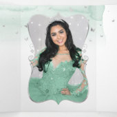 Elegantes Foto Silver und Seafoam Green Quinceñera Dreifach Gefaltete Einladung (Innenseite Mitte)