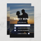 Elegantes Foto Sonnenuntergang Einfache Hochzeit RSVP Karte (Vorne/Hinten)