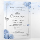 Elegantes Foto Spanish Baby Blue Silver Quinceaner Dreifach Gefaltete Einladung (Innen Erste Seite)