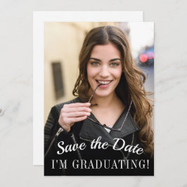 Elegantes Foto zur Minimalistischen Graduation Save The Date