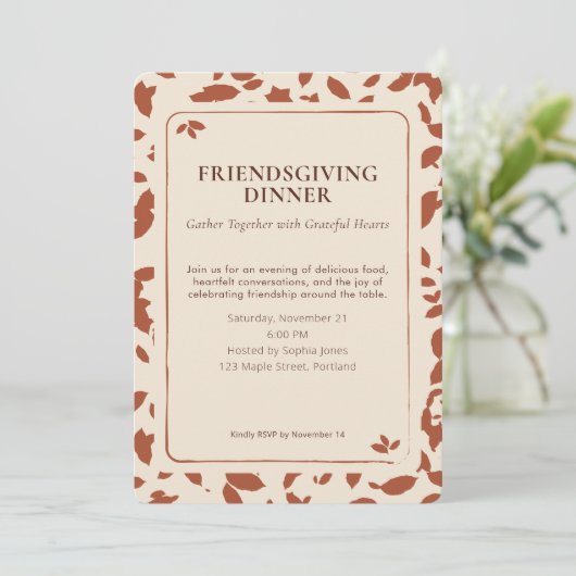 Elegantes Freundesdankfest-Dinnerparty mit fallend Einladung (Stehend Vorderseite)