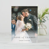 Elegantes Full Foto Personalisiert Hochzeit Dankeskarte (Stehend Vorderseite)