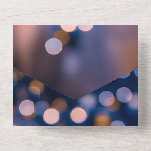 Elegantes Funkellicht blauer Hochzeit All In One Einladung (Rückseite)