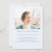 Elegantes Gedächtnis Blühende Feier zum Leben Einladung (Rückseite)