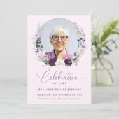 Elegantes Gedächtnis Rosa Blumenfeier Einladung (Stehend Vorderseite)