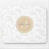 Elegantes girly beige Blumenmustermonogramm Mousepad (Vorne)