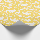 Elegantes girly gelbes Blumenmustermonogramm Geschenkpapier (Ecke)