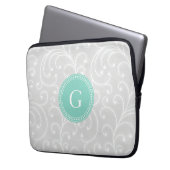 Elegantes girly silbernes Blumenmustermonogramm Laptopschutzhülle (Vorderseite Links)