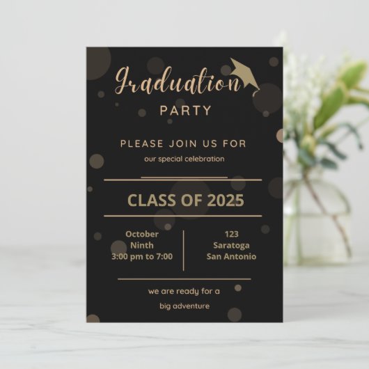 Elegantes Gold auf Black Graduation Party Einladun Einladung (Stehend Vorderseite)