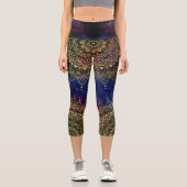 Elegantes Gold auf Dunkelnebel Flora Henna Mandala Capri Leggings (Vorderseite)