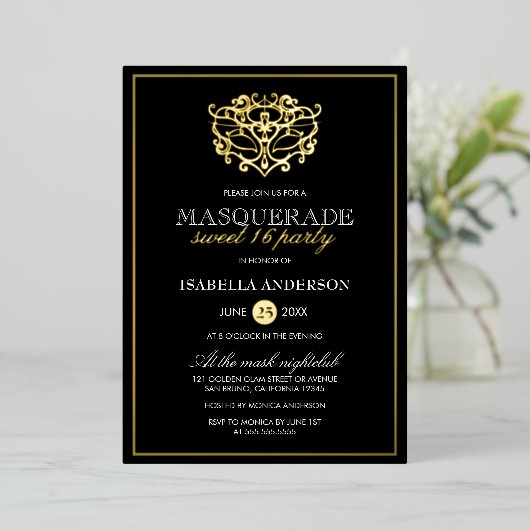 Elegantes Gold & Black Masquerade Sweet 16 Party Folieneinladung (Stehend vorne)