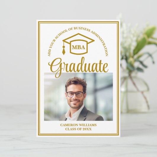 Elegantes Gold Business School Abschluss MBA Foto Ankündigung (Stehend Vorderseite)