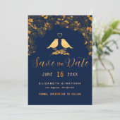 Elegantes Gold Floral Birds Navy Blue Custom Foto Save The Date (Stehend Vorderseite)