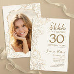 Elegantes Gold Foto Überraschung 30. Geburtstag Einladung<br><div class="desc">Elegante Goldcreme überrascht 30. Geburtstag Party Einladung mit Ihrem Foto auf der Rückseite der Karte. Modernes,  feminines Design mit botanischen Akzenten und Typografie-Script-Schriftart. Einfache florale Einladungskarte perfekt für eine stilvolle weibliche Überraschung am Tag. Kann für jedes Alter angepasst werden. Gedruckte Zazzle Einladungen oder Sofortdownload digitalen druckbaren Vorlage.</div>