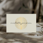 Elegantes Gold Leaf Logo auf Light Tan